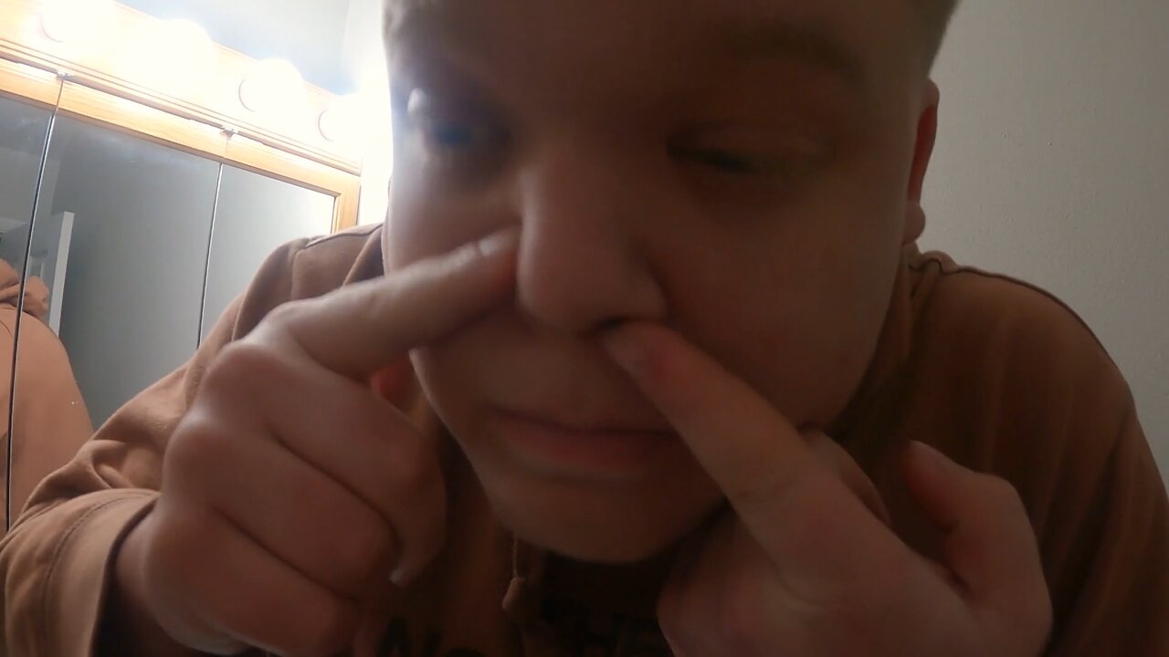 Can I Brush Off The Pain? - ManicWithAPlanic