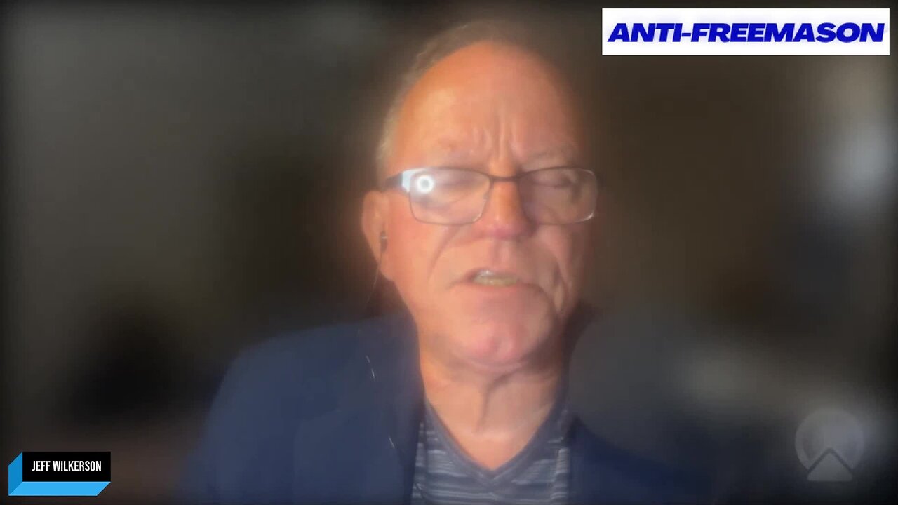 Freemason Trump has the Jews in front of him