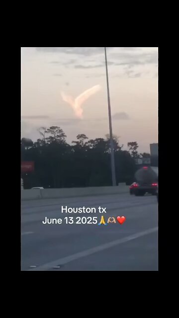 Angel wings seen in the Texas sky