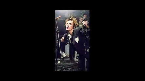 WHO IS BEST LEAD VOCALS FOR SEX PISTOLS. Just a fun video with the pistols drama.