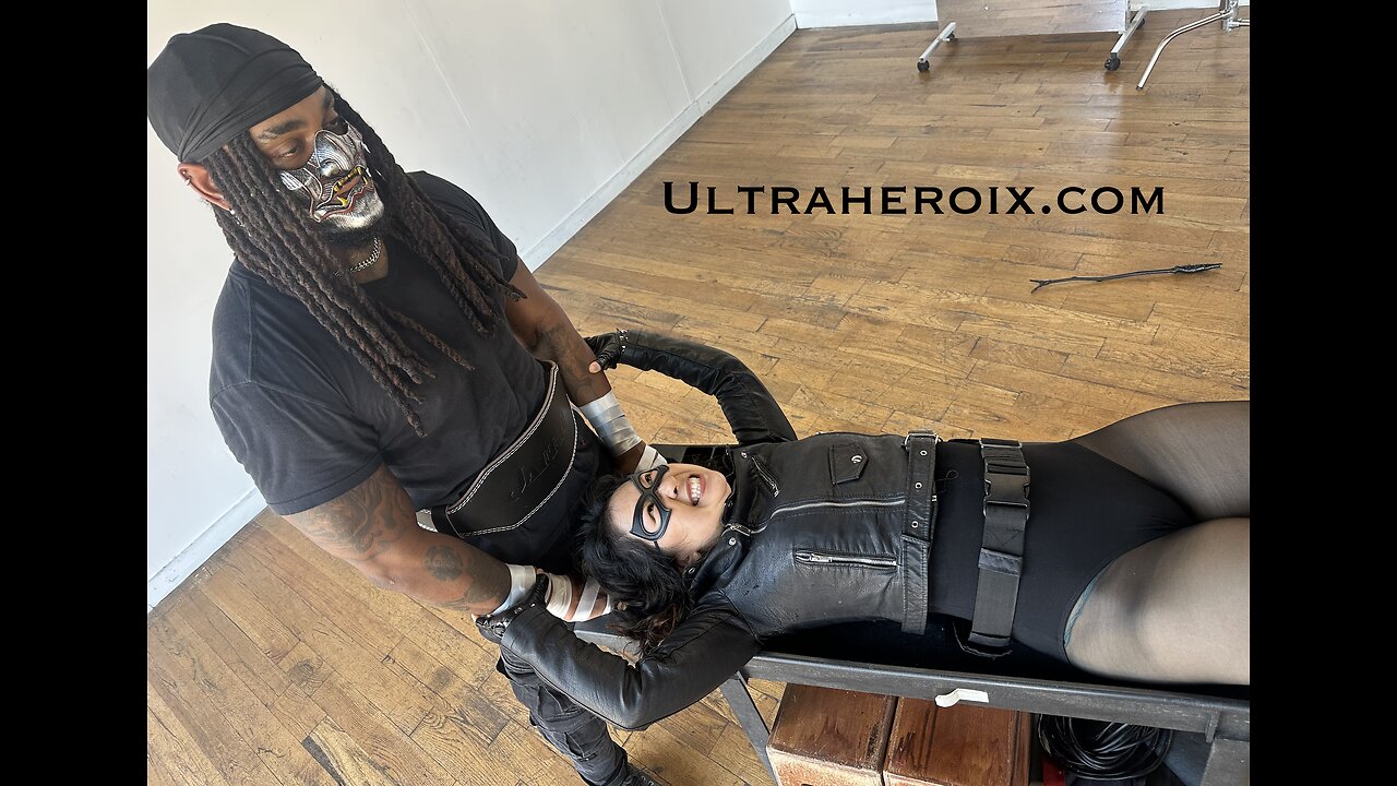 "Swatting the Black Wasp" - Ultraheroix.com