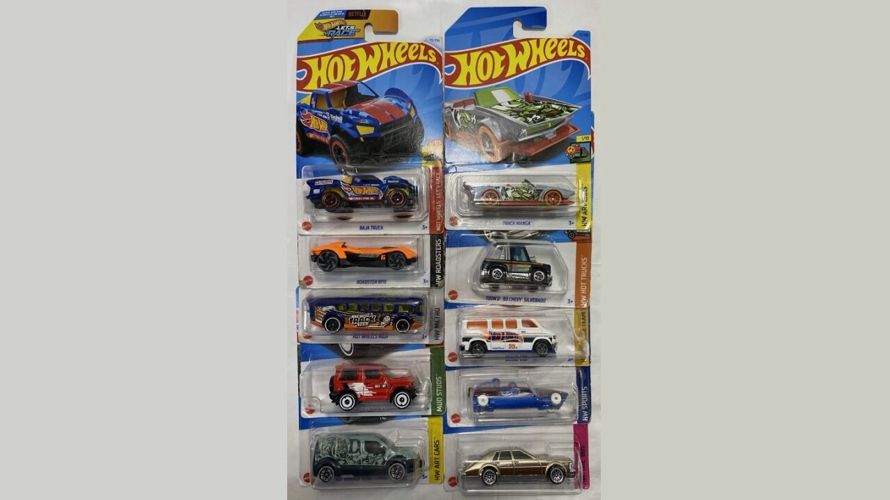 🚗🚓FUN🚗🚓 Lot of 10: Random Hot Wheels RACE CAR Vehicles - Various Models - NEW