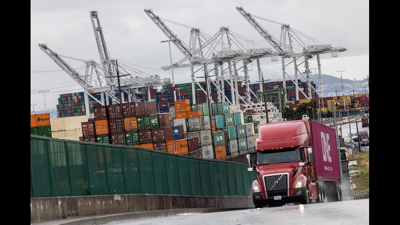 If Trade Court Ruling Stands, Trump Seen Shifting to Other Options