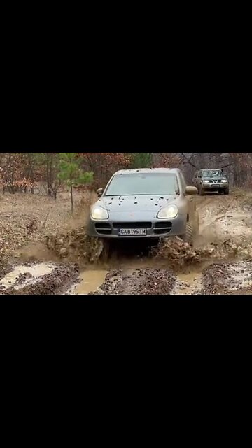 Porsche Cayenne in Mud Off-road 💪
