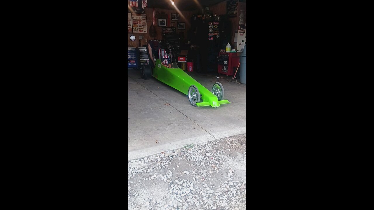 JR Dragster garage burnout