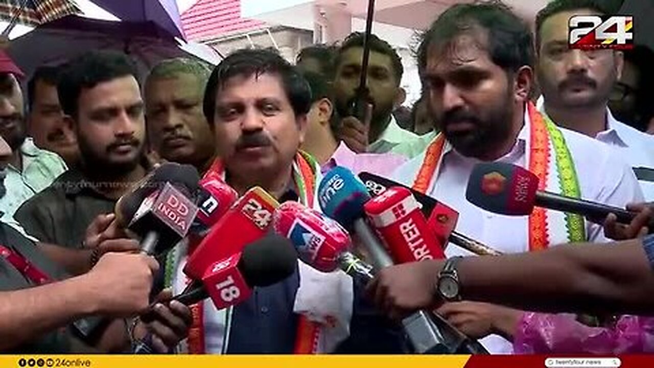 _എതിർ_സ്ഥാനാർഥി_കൂടി_വരുമ്പോഴാണ്_ആവേശം;_പ്രചാരണത്തിൽ_UDF_ഏറെ_മുന്നിൽ_