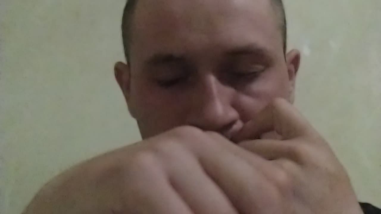 khomus (Jew's harp) producing sounds like **"yo," "ye," "yö," "oyo
