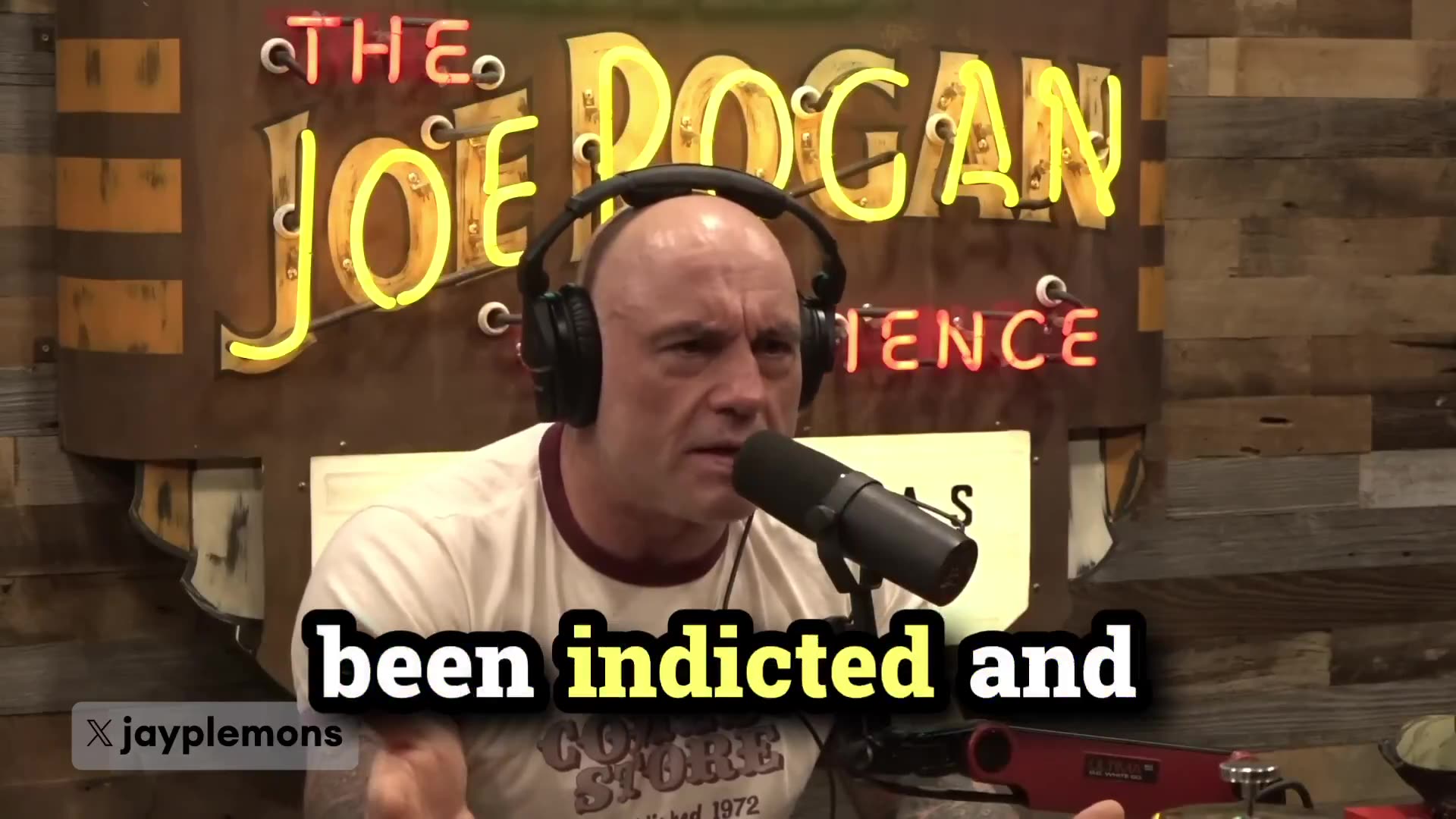 Joe Rogan Doesnt Hold Back While Explaining How President Trump Has to Be a Crazy Person