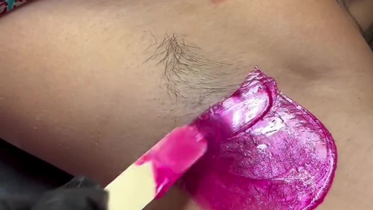 Underarm Waxing Using Sexy Smooth Tickled Pink Hard Wax | @sparklewithsaraa