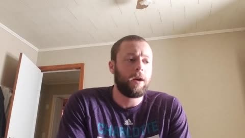 Robert Petersen: Women dont love men.