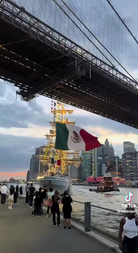 Meanwhile, at the Brooklyn Bridge