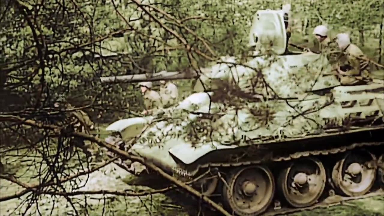 WORLD WAR 2 IN COLOUR EPISODE 8 - THE SOVIET STEAMROLLER(1080P_60FPS)