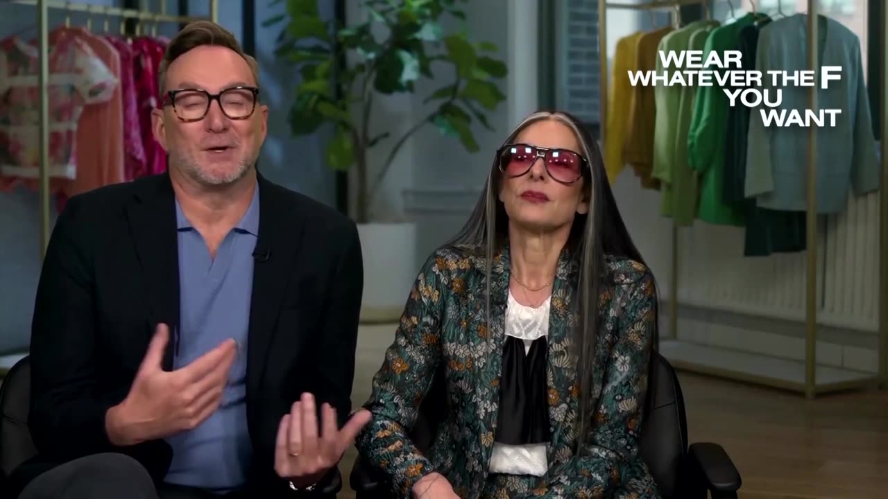 'Wear Whatever' hosts return to makeover series as 'cheerleaders'