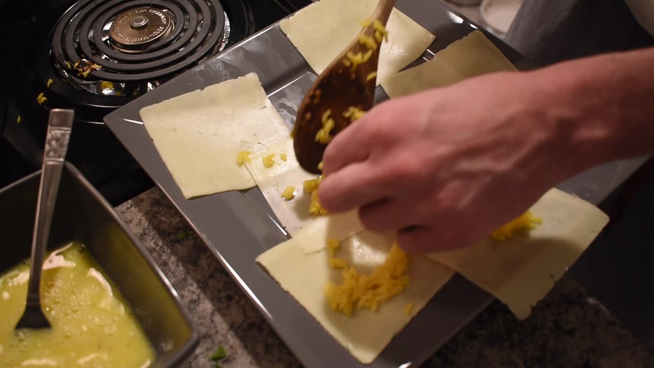 DANGEROUSLY DELICIOUS FRIED GROUND BEEF DORITO BITES! EASIEST RECIPE!