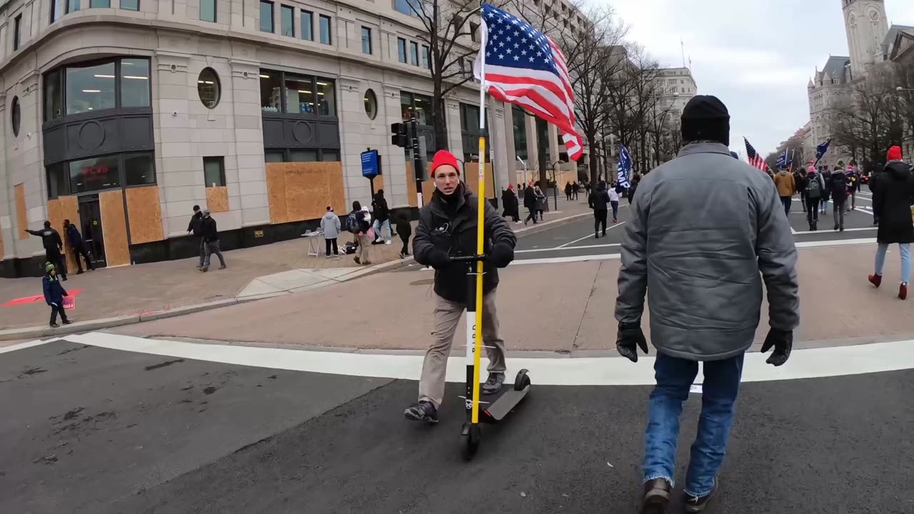 Guy in DC on j6th try to rally everybody