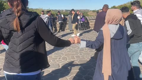 Halay on the 10-eyed bridge in Diyarbakır