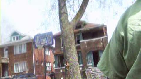 Pookie dem steal bricks off of a house, the shea show