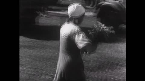 German troops and Civilians (1941)