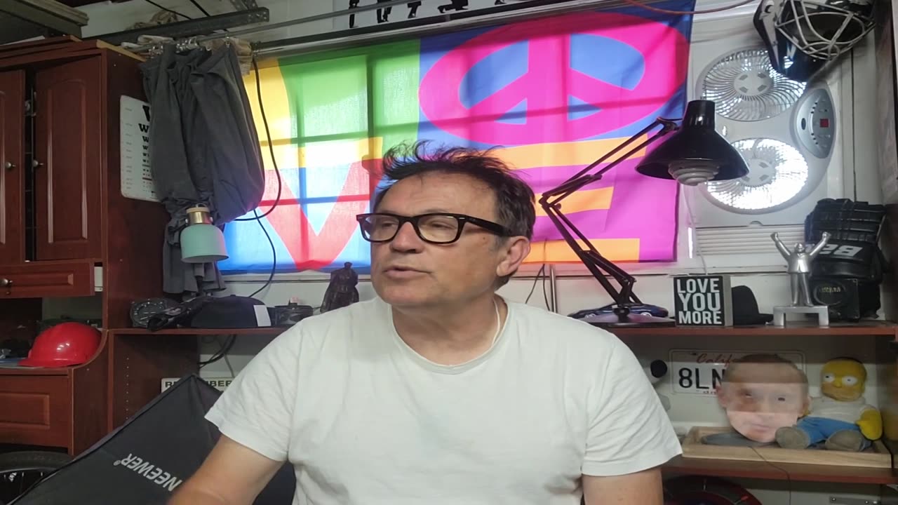 HiperNormalnost večna sadašnjost