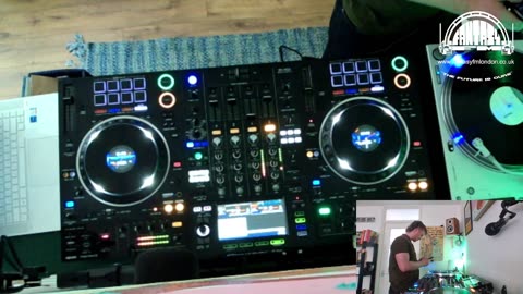 Jim West - Lockedgroove Covering Russ Abbot