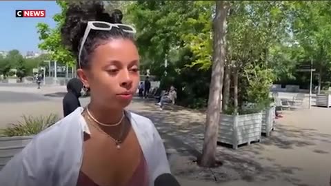 😳🦸‍♀️ French Women Wear 'Subway Shirts' to Dodge Harassment! | FunFM