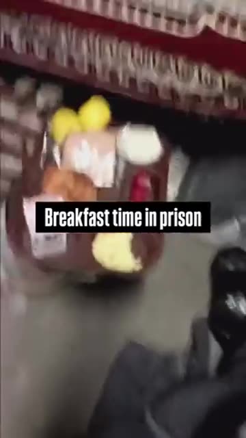 This is what breakfast is like in prison