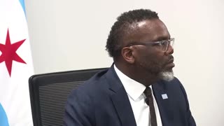 Chicago resident asks Mayor Brandon Johnson why his is racist, unable to answer