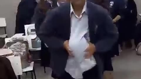 The Incredible Classroom Balloon Game!