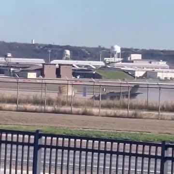 Pilot Ejects From F-35B During Failed Vertical Landing at NAS JRB Fort Worth
