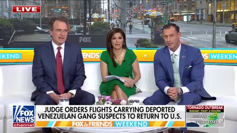 Judge orders flights carrying Venezuelan gangs to return to the USA