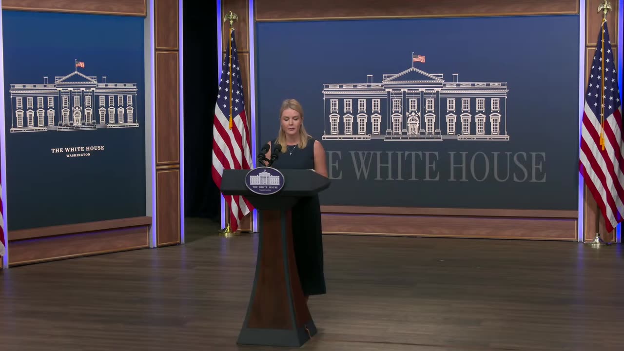 Press Secretary Karoline Leavitt Briefs Members of the New Media, Apr. 30, 2025