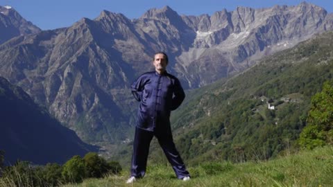 15 MIN TAI CHI WARM-UP AND QI GONG FOR LEGS - Strong and Flexible Legs in 15 min of Daily Training