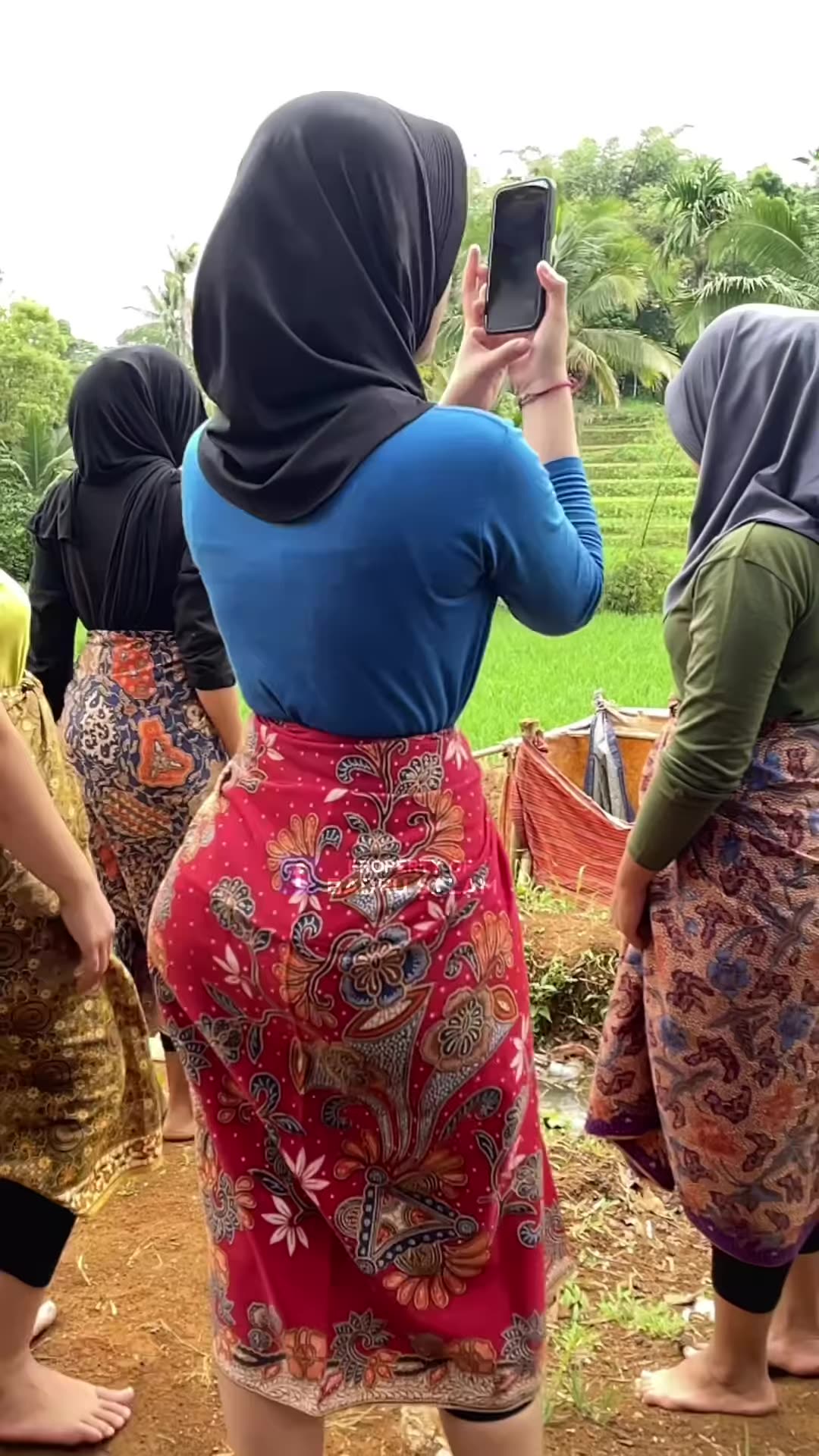 The STUNNING! Neng Milah lagi vlog sebelum guyang