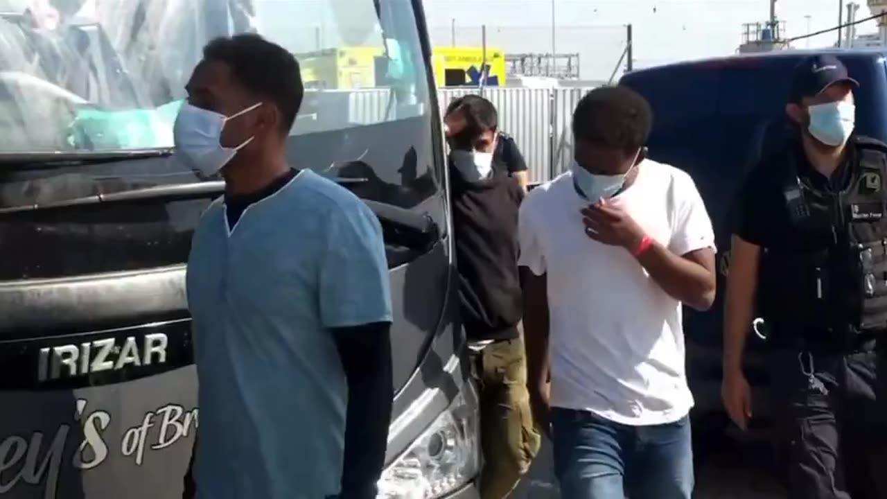 UK Refugees Didnt Bring Their Wife And Children