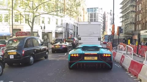 Prank about being a bum in front of a beautiful woman even though he drives a Lamborghini Aventador