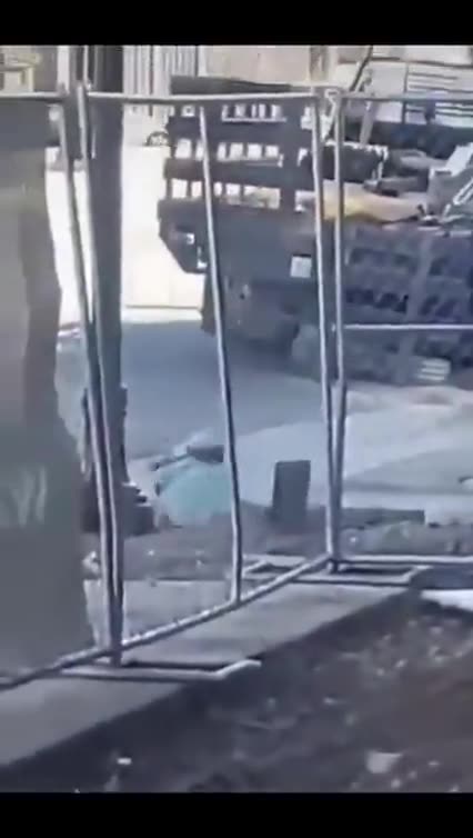 THERE IS AN ENTIRE WORLD UNDER OUR FEET 🕳 AND GUESS WHO JUST FOUND THAT OUT⁉️