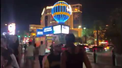 Live stream video caught instant when a shooter began firing near Bellagio Fountains in Las Vegas