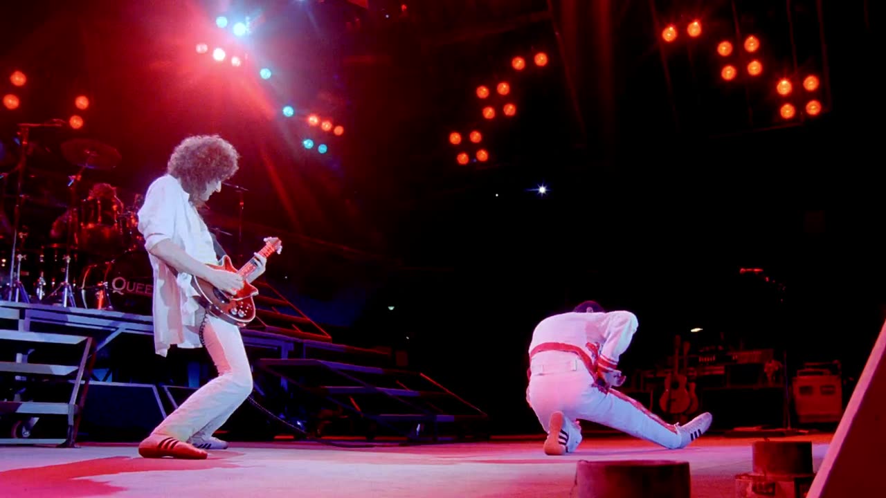 In the Lap of the Gods / Seven Seas of Rhye / Liar / Tear It Up - Queen (live)