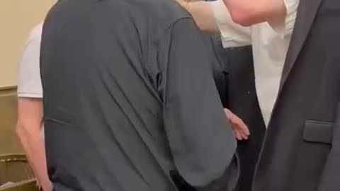 😈 At the Wailing Wall, three Catholic priests and Jews from Boston