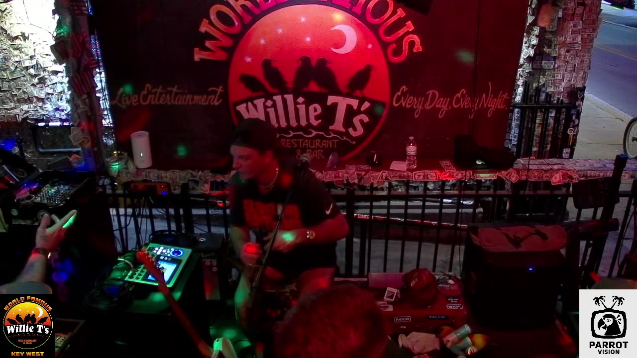LIVE Music Everyday!