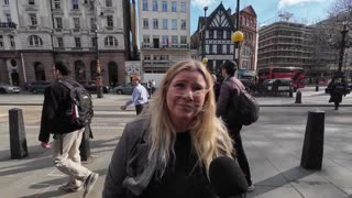 While reporting outside the High Court of Justice on Tommy Robinson's trial