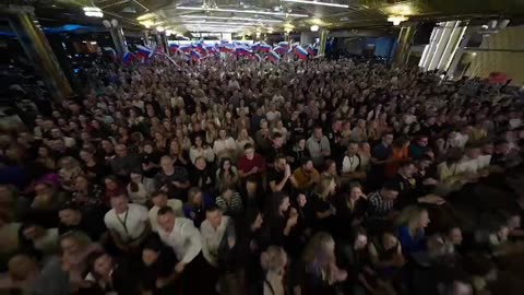 A famous singer sings to Russian soldiers