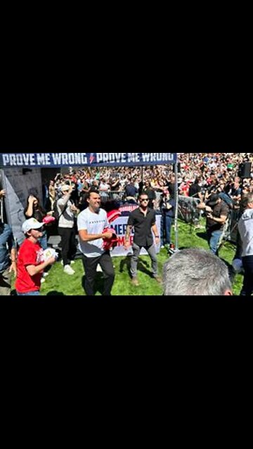 CHARLIE KIRK SHOT DEAD AT LIVE EVENT. HORRIFIC close-up footage of Charlie Kirk shot