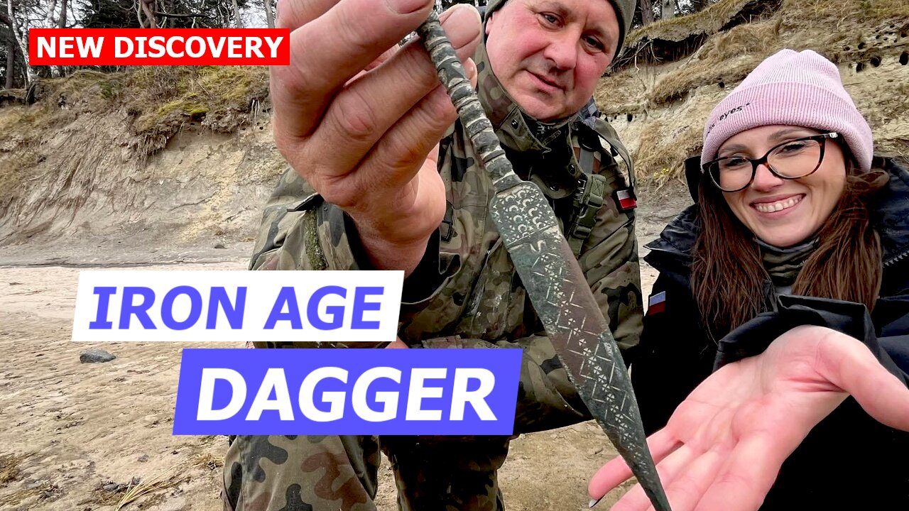 Metal Detectorists Find Stunning 2,800-Year-Old Dagger