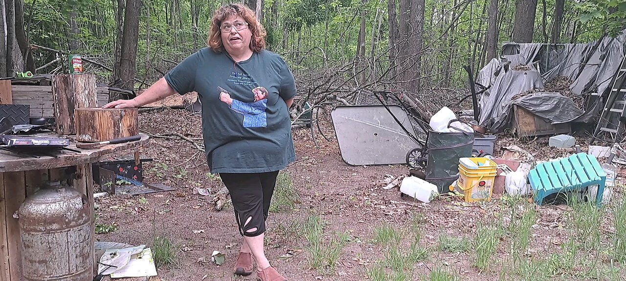 The original fat lady from this channel and an M&P EZ 380 VS a can of PUMPKIN!