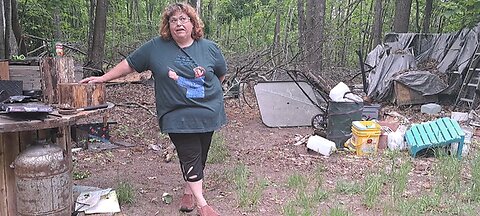 The original fat lady from this channel and an M&P EZ 380 VS a can of PUMPKIN!