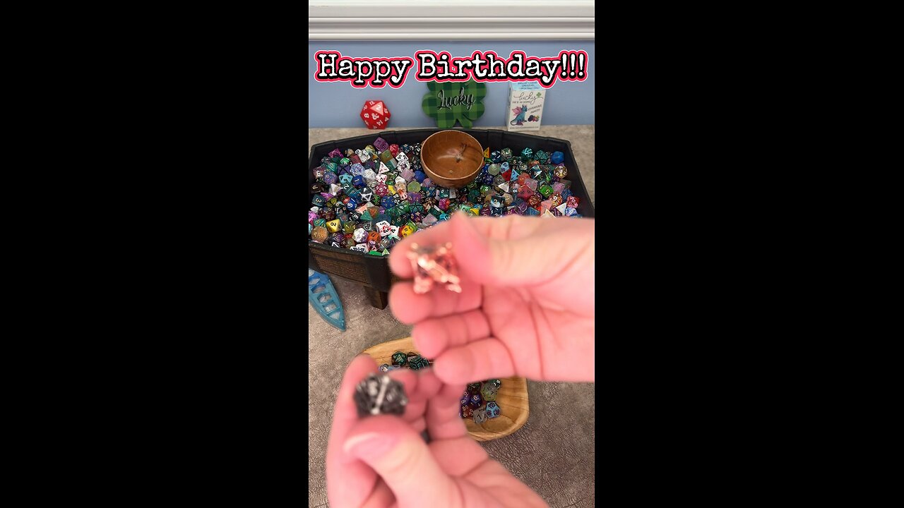 1 scoop from Jennifer U! #16764 Happy Birthday!!! 🎁 #onelinkatatimeshop #dice #dnd #scoops