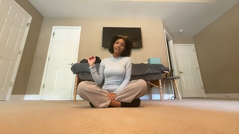 Simple stretches to do when you wake up