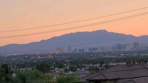 Did you see tonight's Las Vegas sunset? Check this out! 05.11.2025 #follow #lasvegas #travel #gaming
