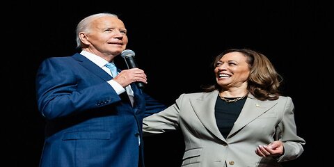 Top Dem Pressures Harris Over Silence on Biden’s Fitness as Memoir Revelations Stir Debate